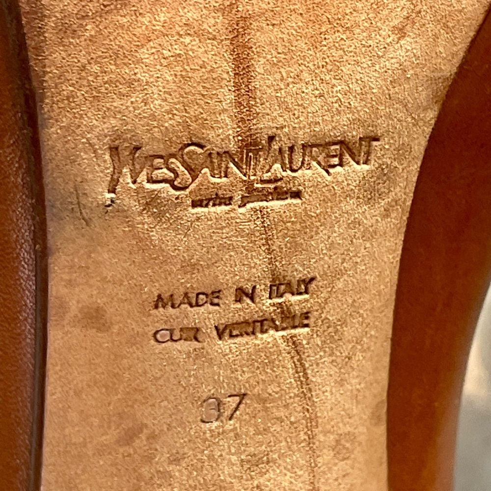 Yves Saint Laurent leather pointed toe pumps, buckle accent, needs heel taps, 37 - Picture 13 of 15